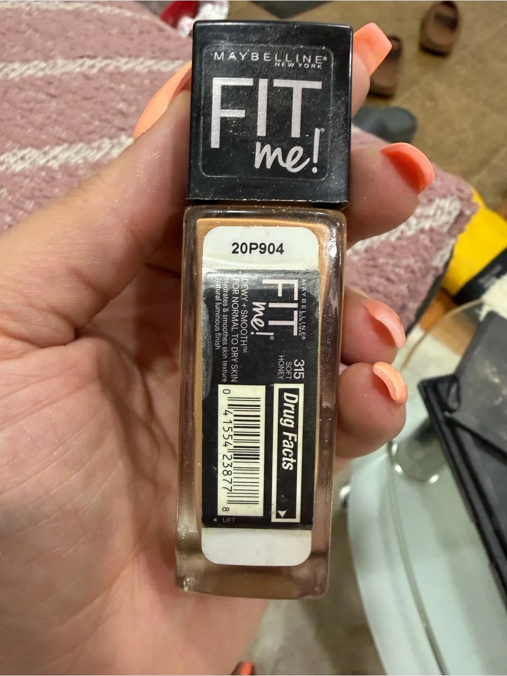 Maybelline Fit Me Dewy + Smooth Foundation — Light Beige